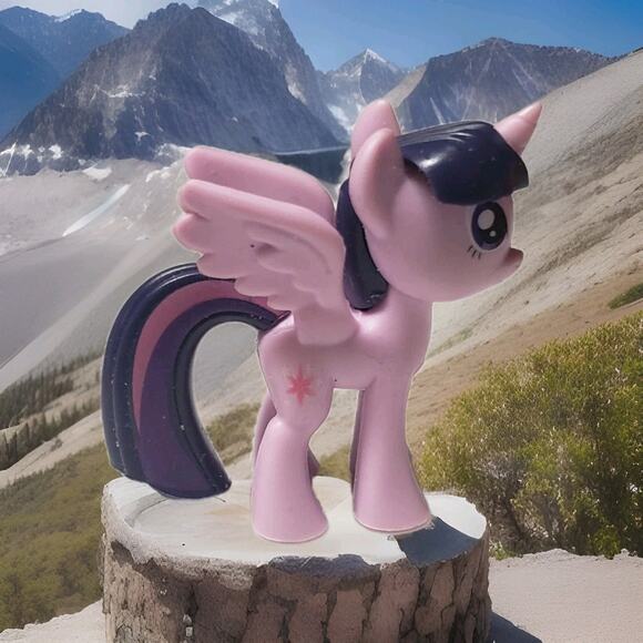 My Little Pony Twilight Sparkle Mini Figure Purple Wings Unicorn Alicorn Hasbro - Picture 1 of 3